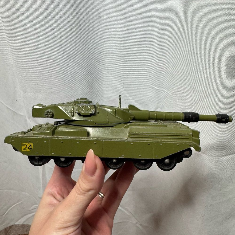 DINKY TOYS Meccano Ltd 1975 #683 CHIEFTAIN Tank 155mm MOBILE GUN C9‎